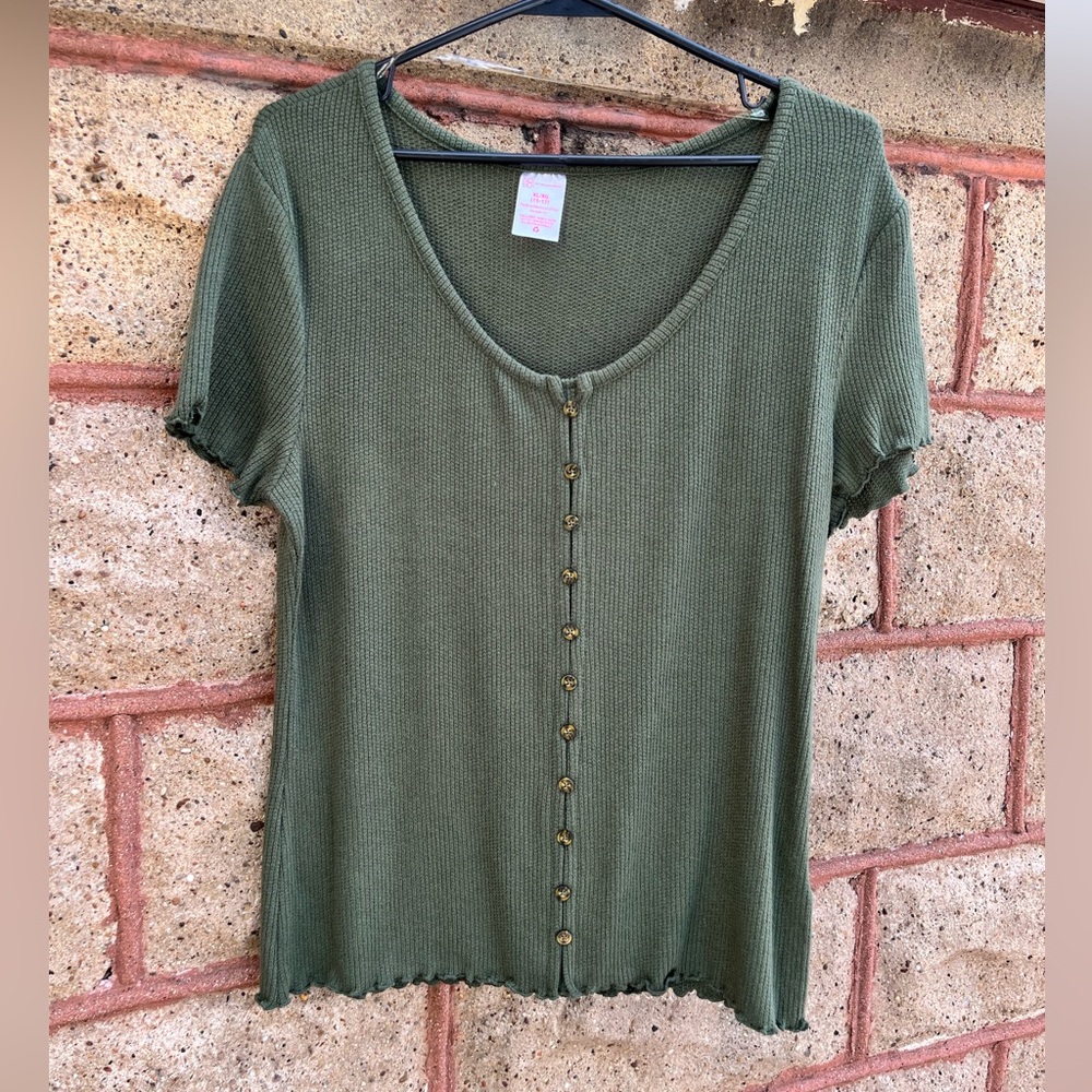 NWT No boundaries army green cute sweater blouse junior XL